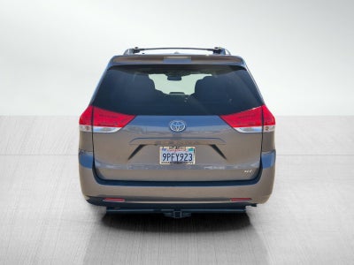 2011 Toyota Sienna XLE