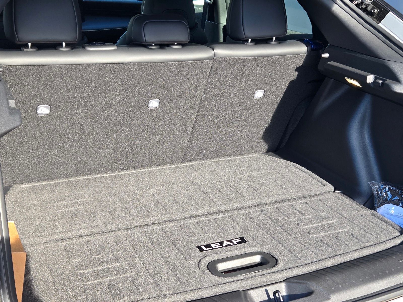 2026 Nissan Leaf PLATINUM+