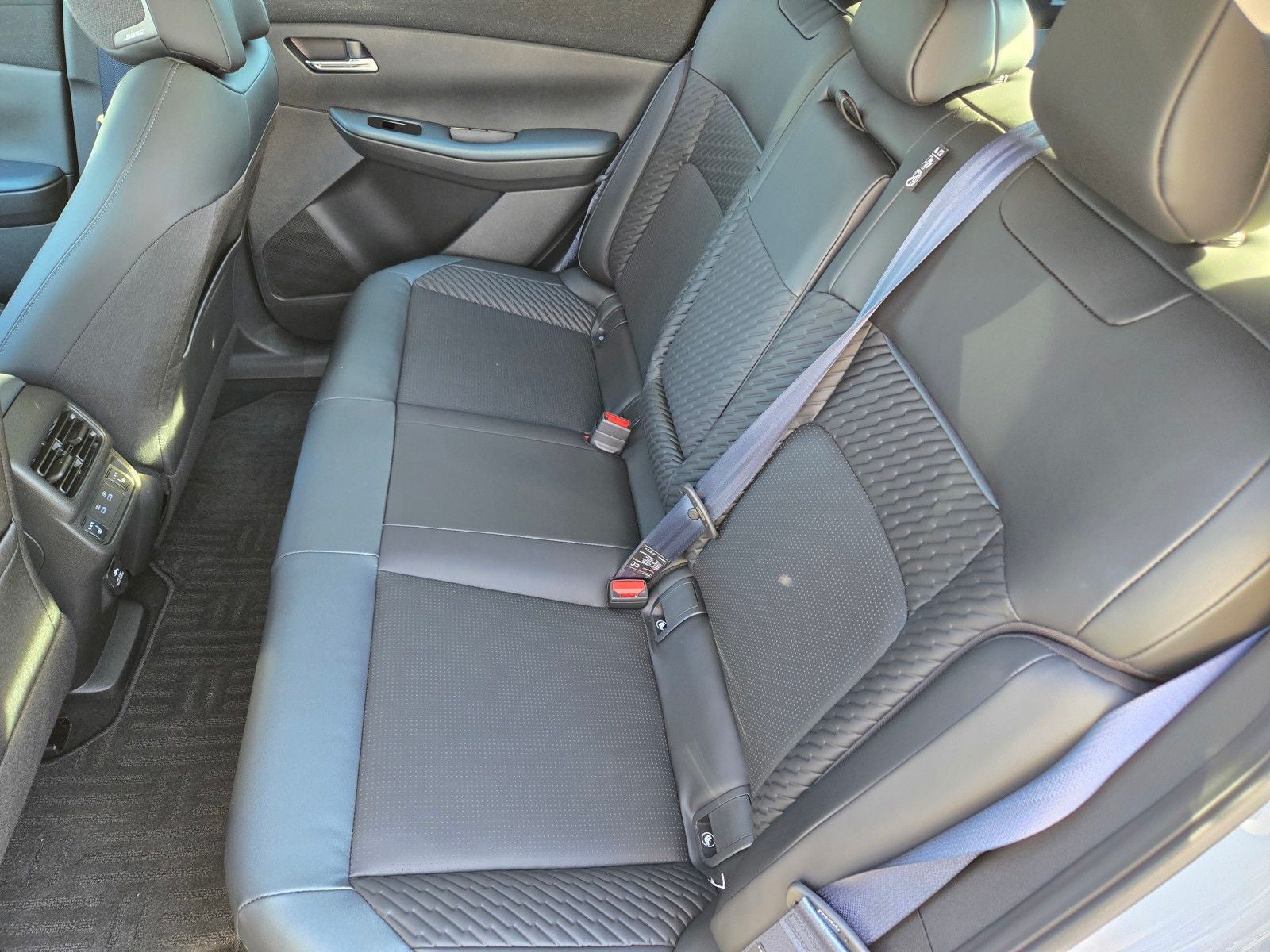 2026 Nissan Leaf PLATINUM+