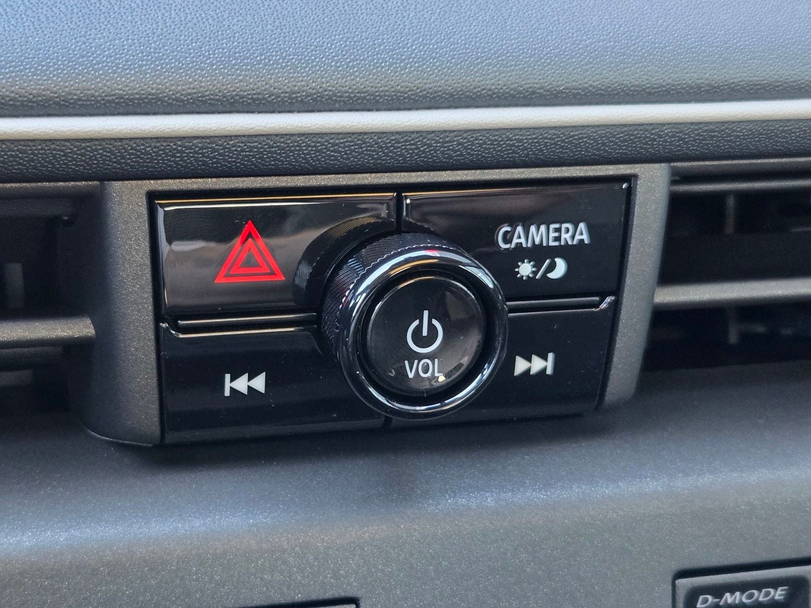 2026 Nissan Leaf PLATINUM+