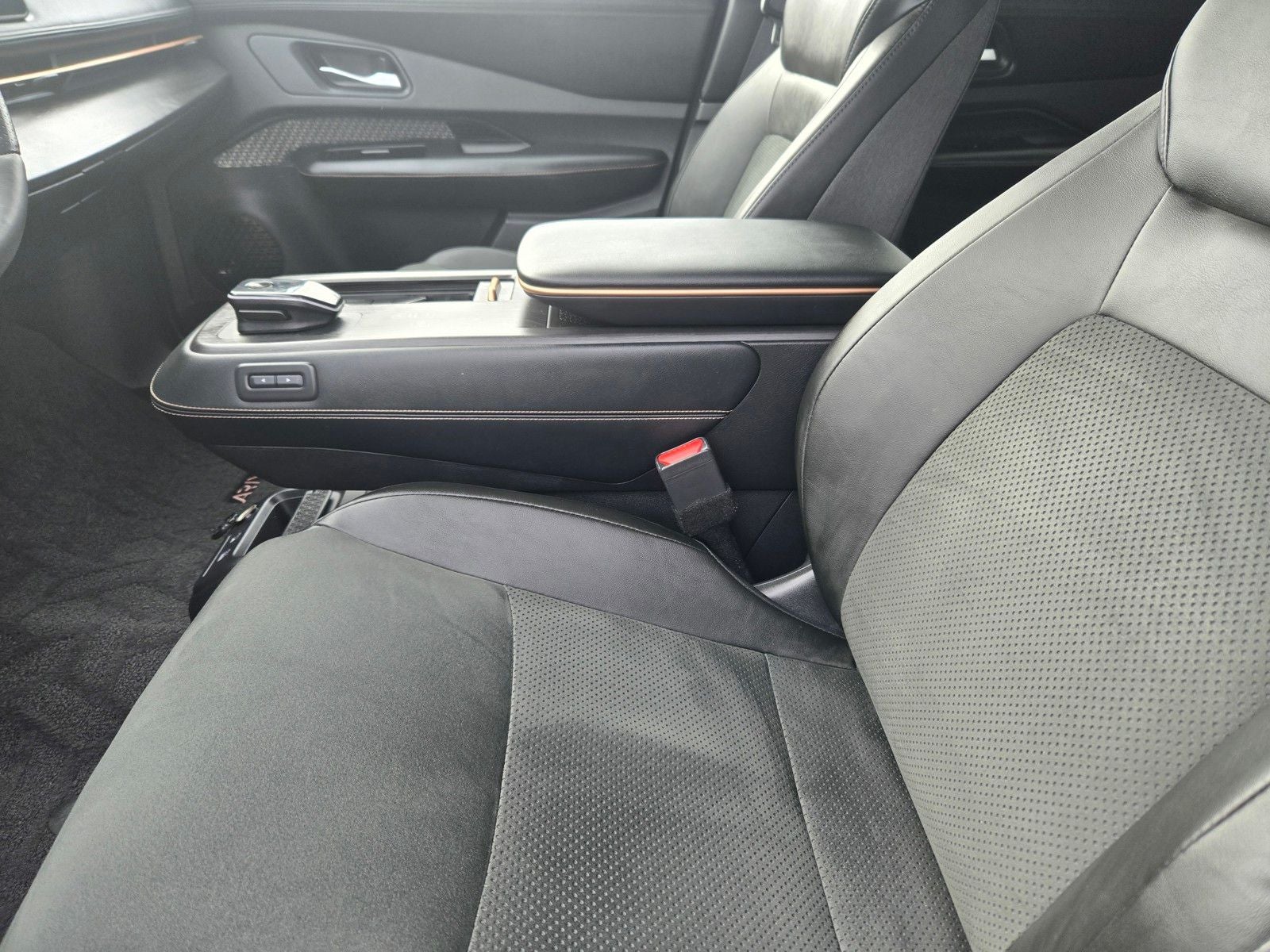 2025 Nissan Ariya ENGAGE