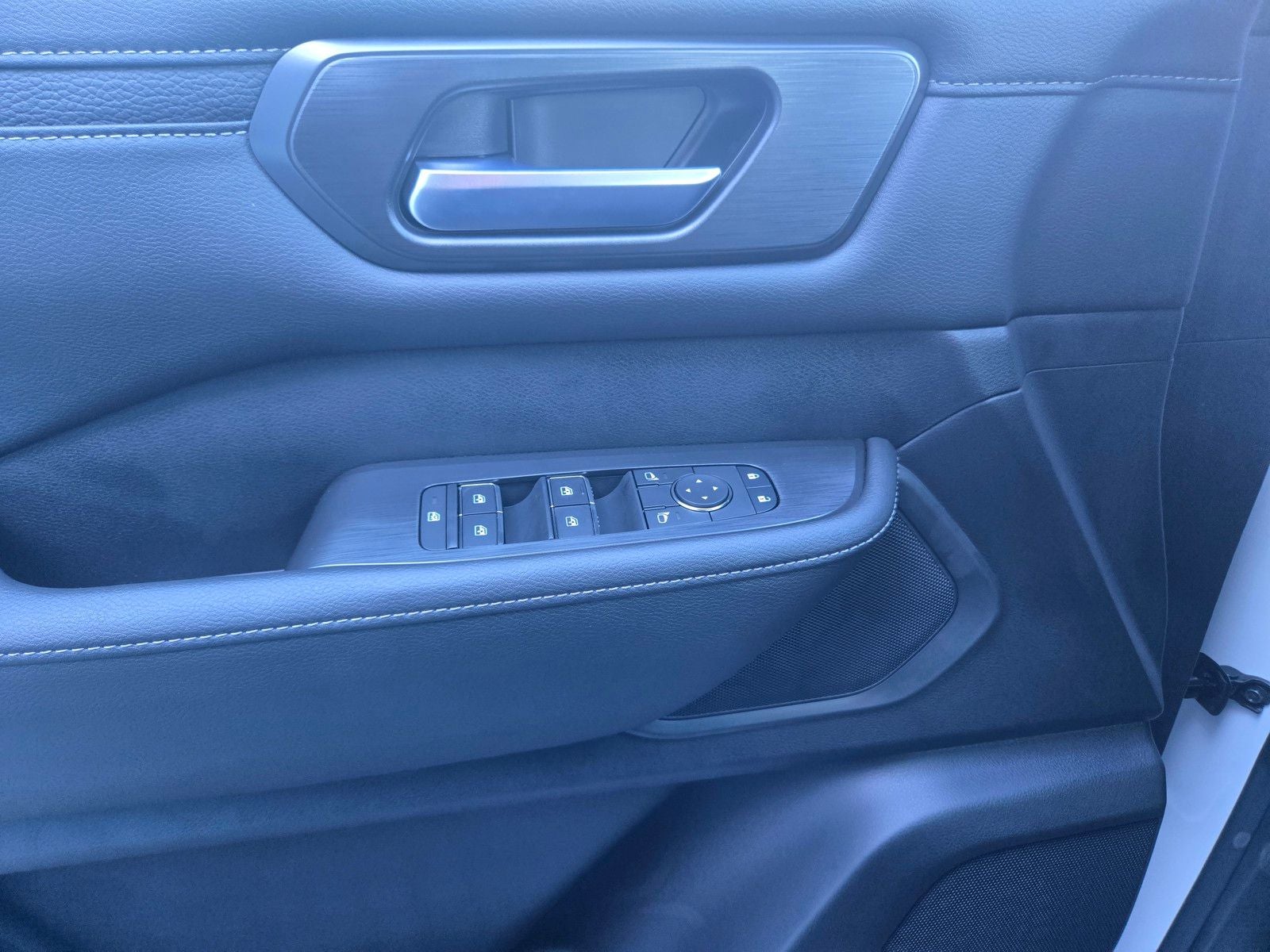 2026 Nissan Armada SV