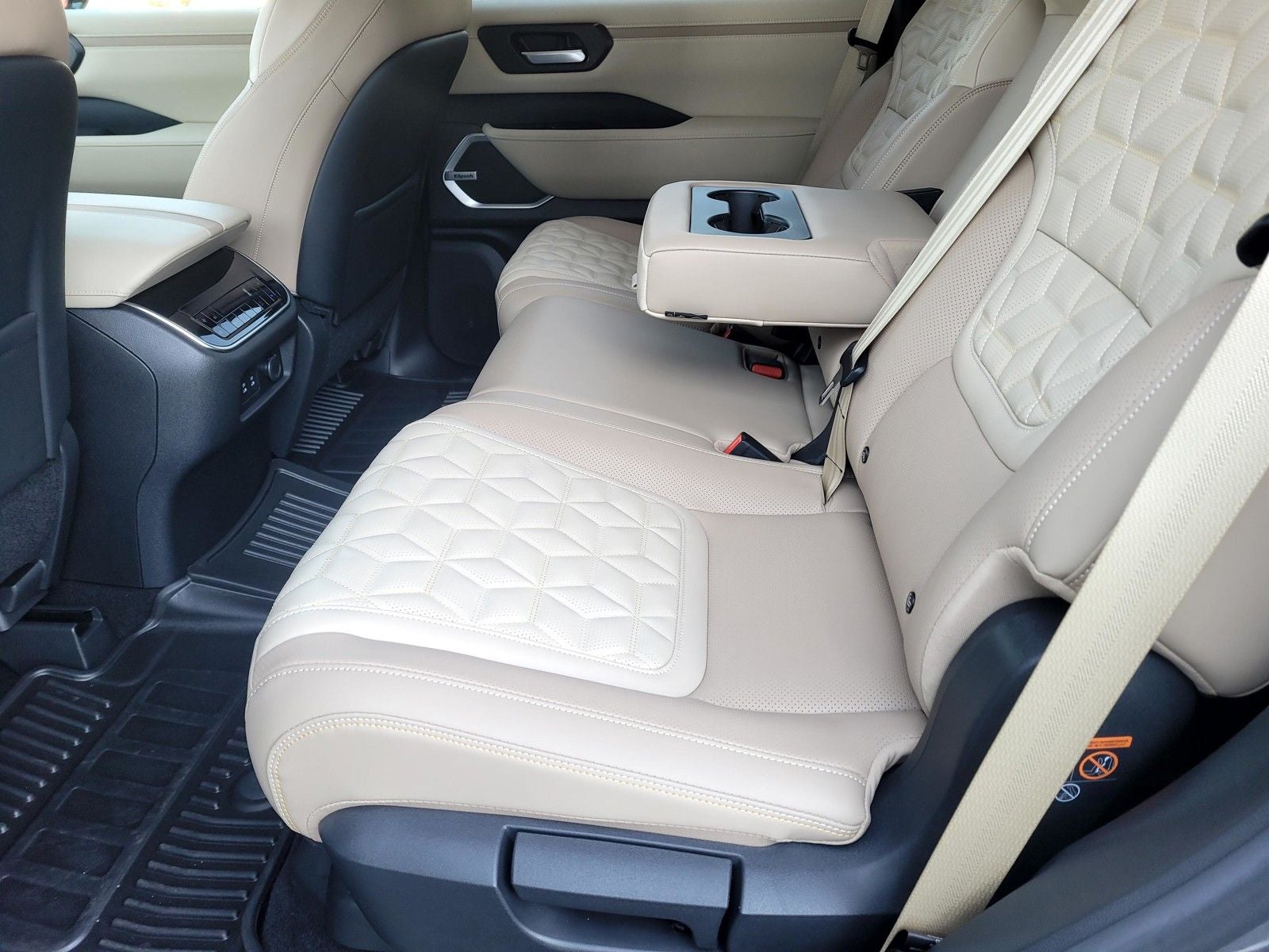 2025 Nissan Armada Platinum Reserve