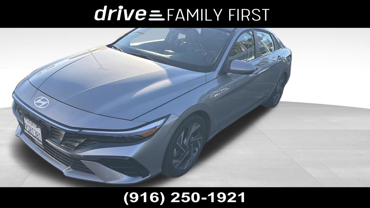 2025 Hyundai Elantra Limited