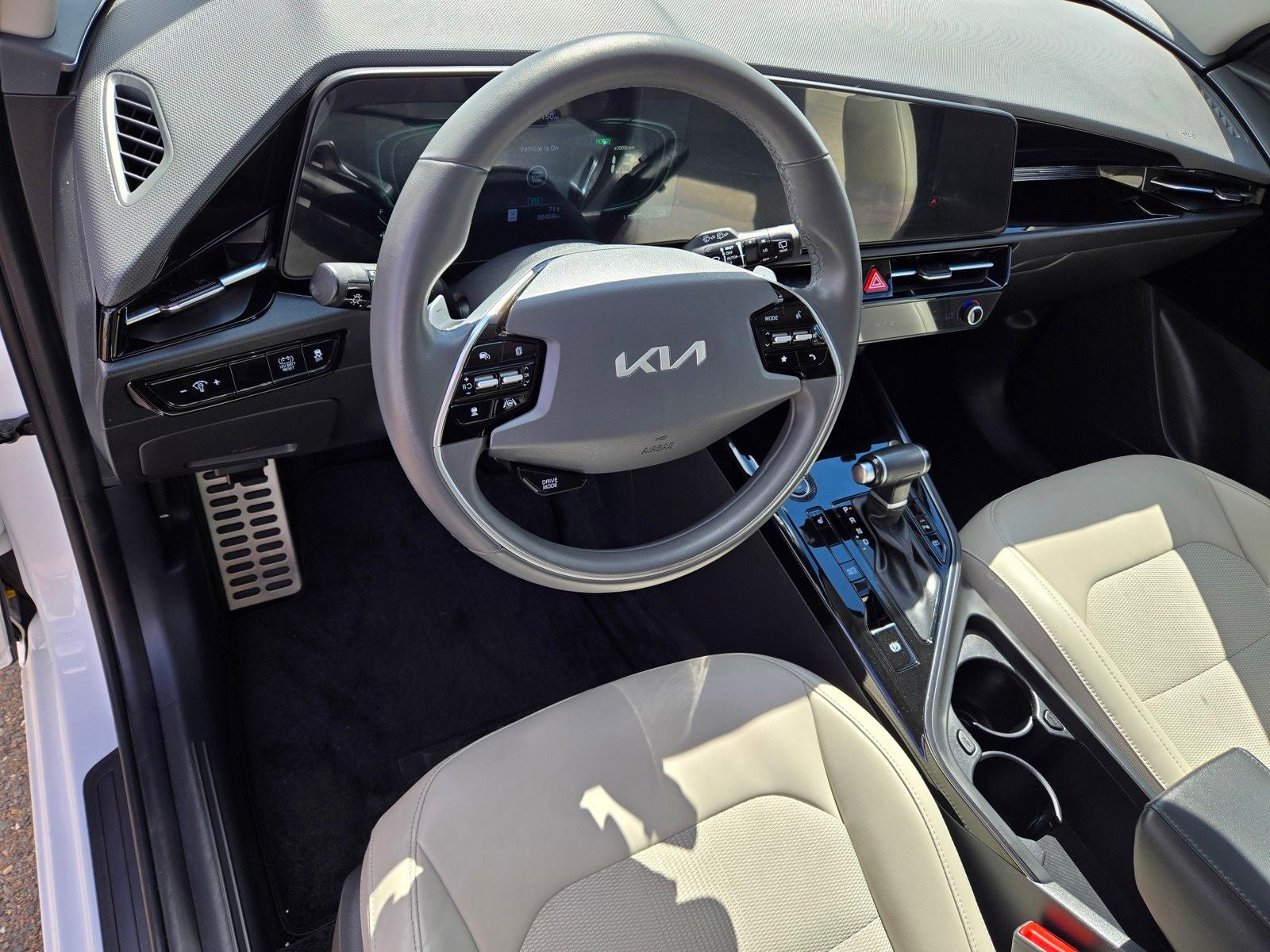 2023 Kia Niro EX Touring
