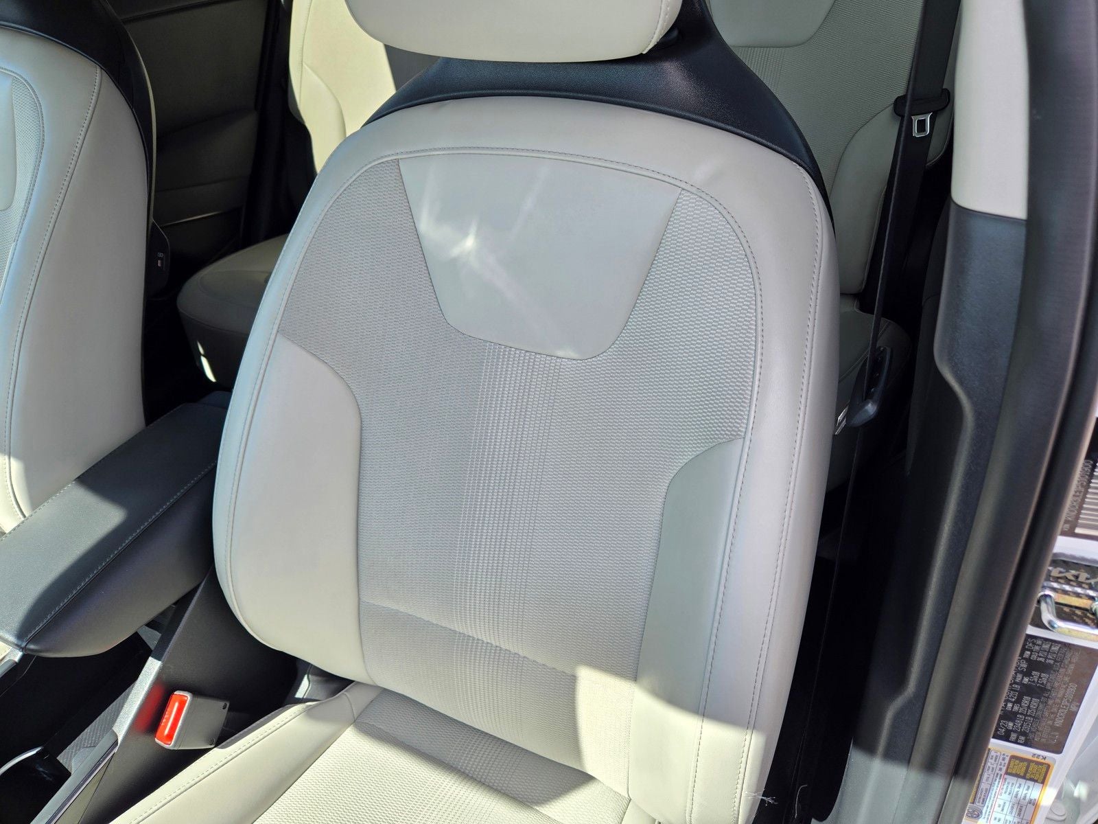 2023 Kia Niro EX Touring