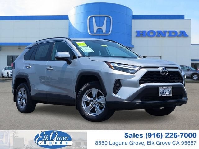 2025 Toyota RAV4 XLE