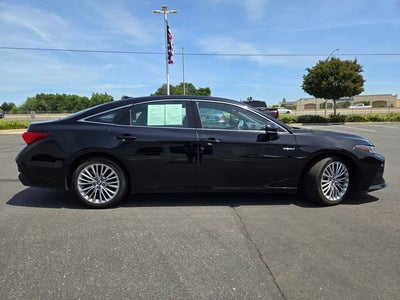 2019 Toyota Avalon Hybrid Limited