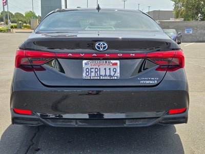 2019 Toyota Avalon Hybrid Limited