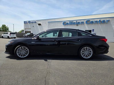 2019 Toyota Avalon Hybrid Limited
