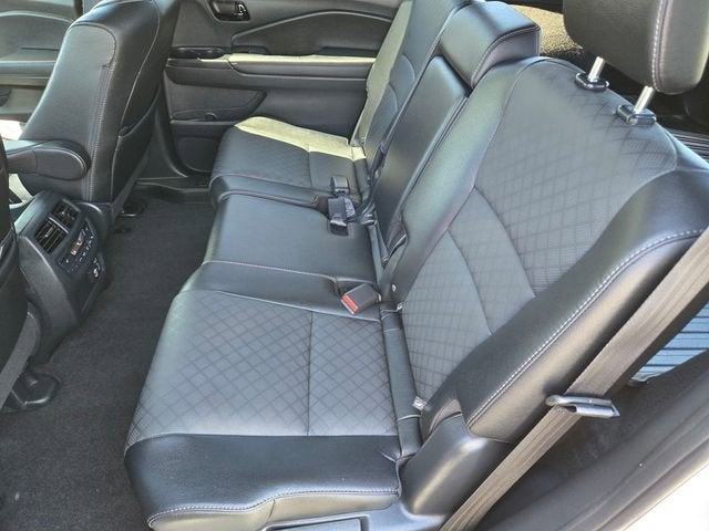 2023 Honda Passport Elite