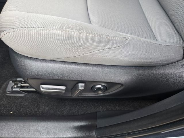 2022 Toyota Venza LE