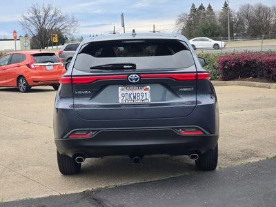 2022 Toyota Venza LE