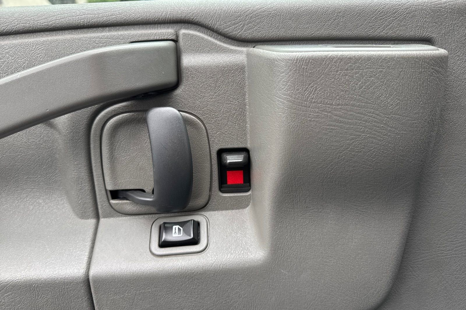 2017 Chevrolet Express Passenger 3500 LT