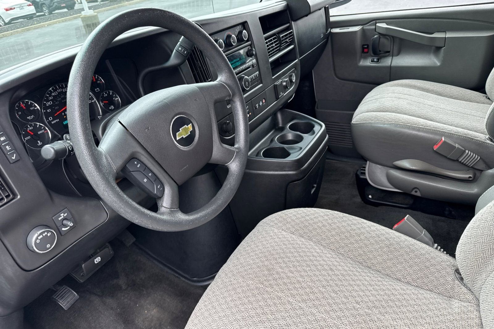 2017 Chevrolet Express Passenger 3500 LT