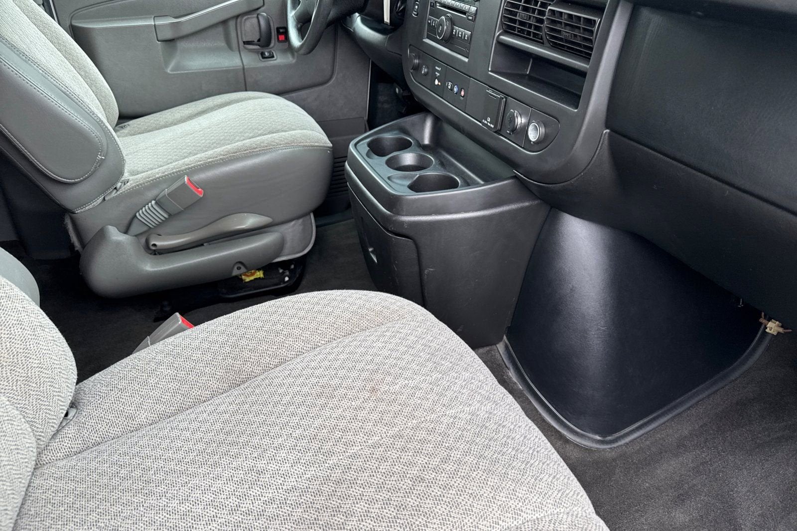 2017 Chevrolet Express Passenger 3500 LT