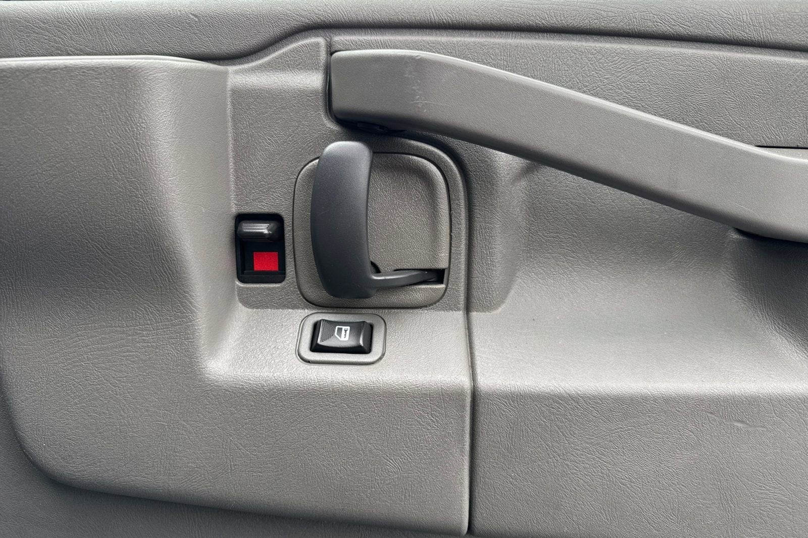 2017 Chevrolet Express Passenger 3500 LT