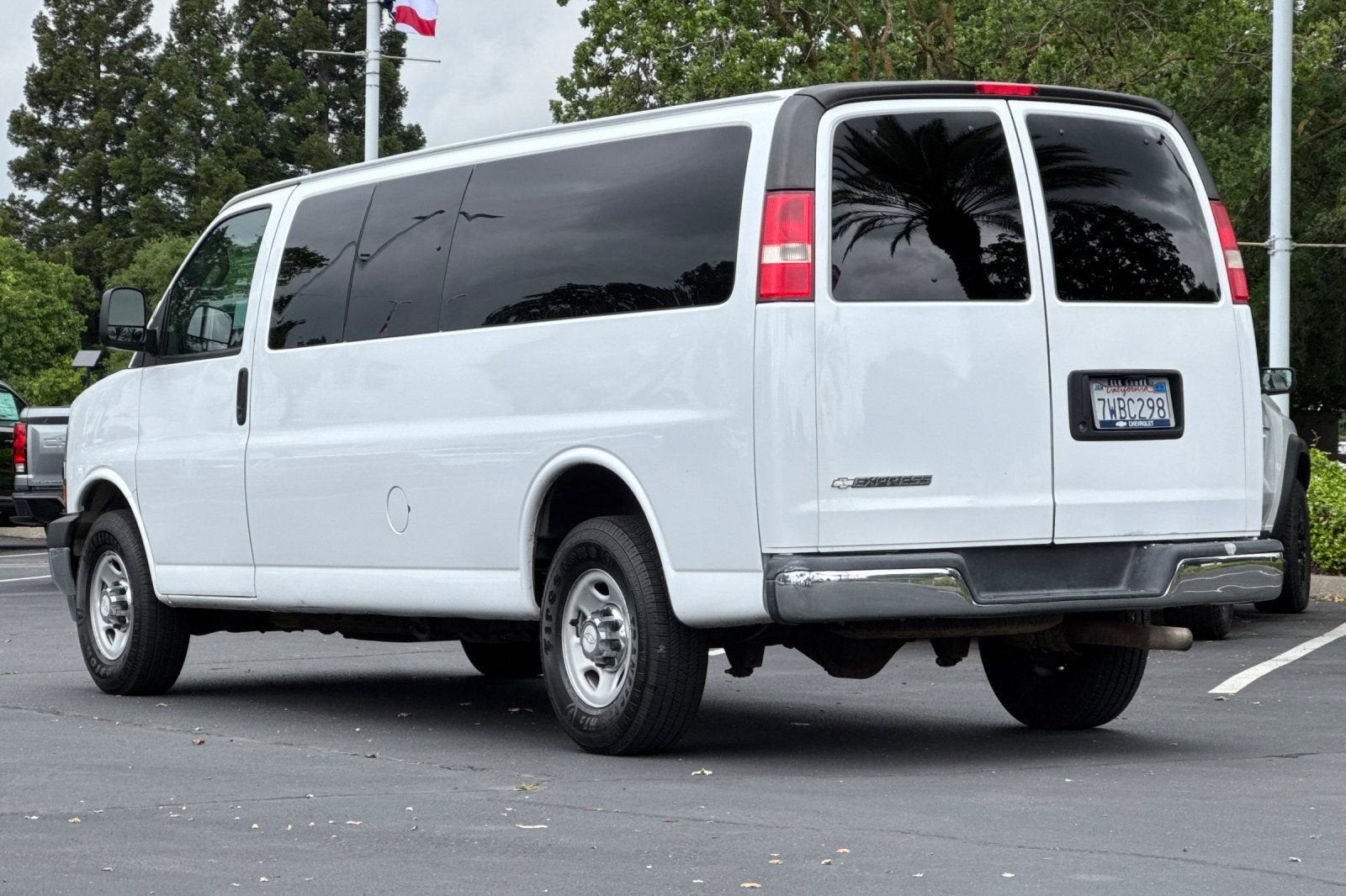 2017 Chevrolet Express Passenger 3500 LT