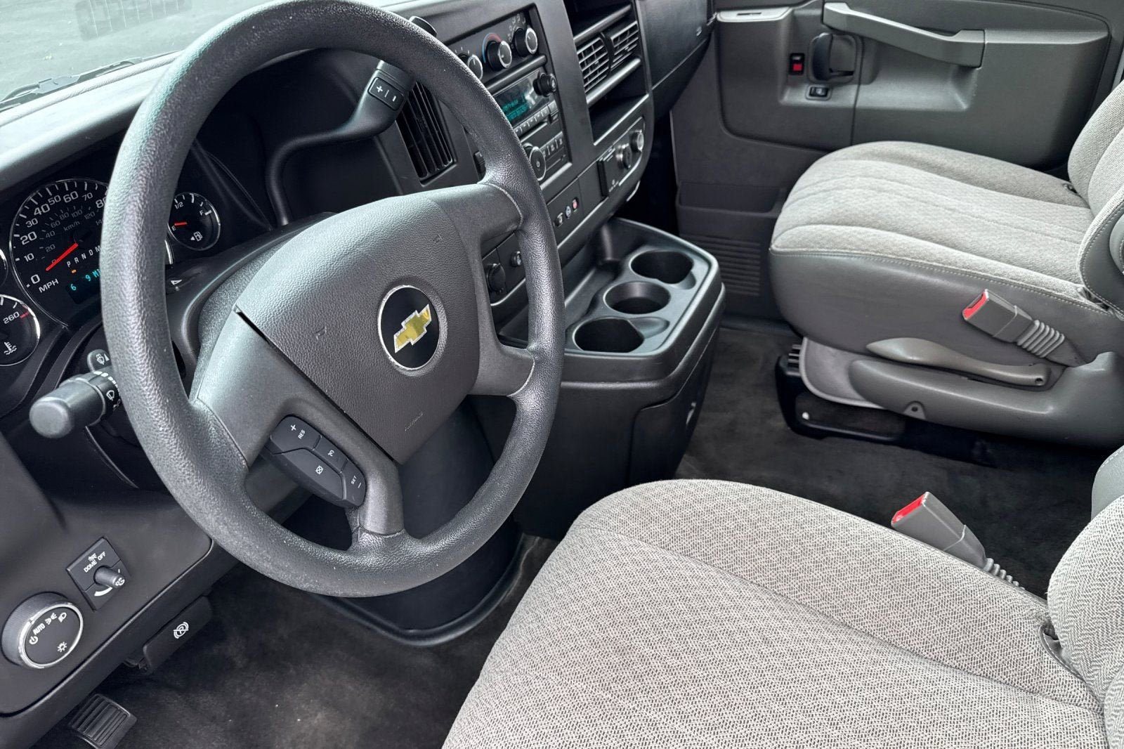 2017 Chevrolet Express Passenger 3500 LT