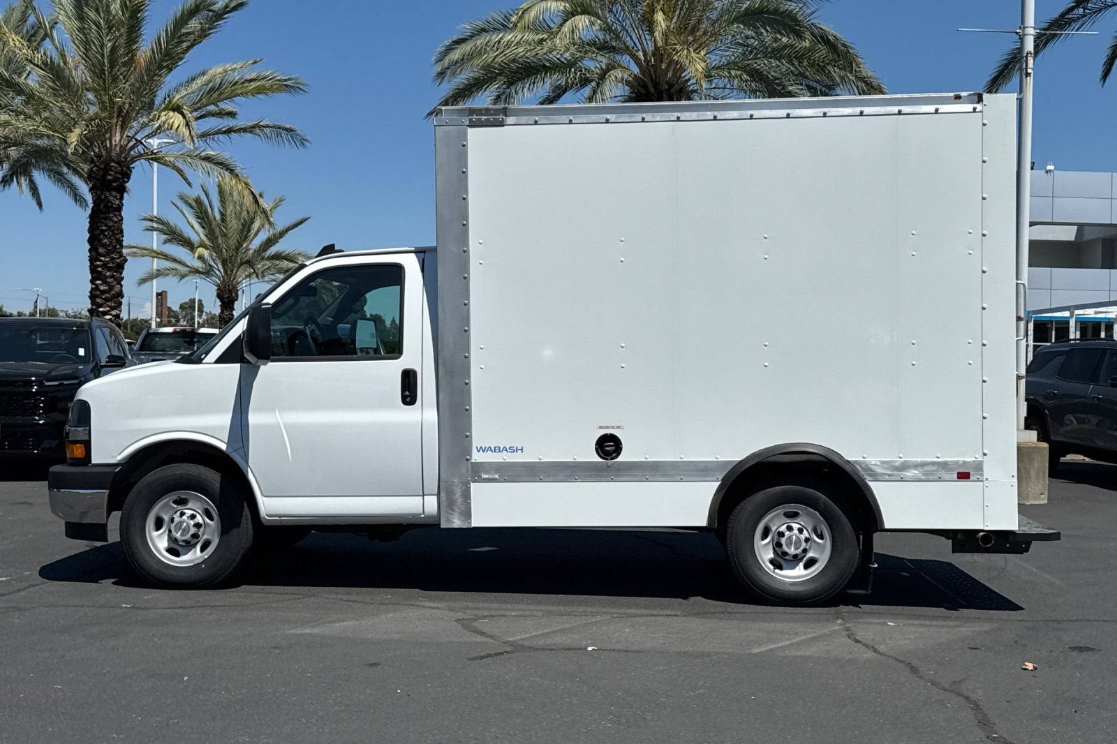 2026 Chevrolet Express Cutaway 3500 1WT