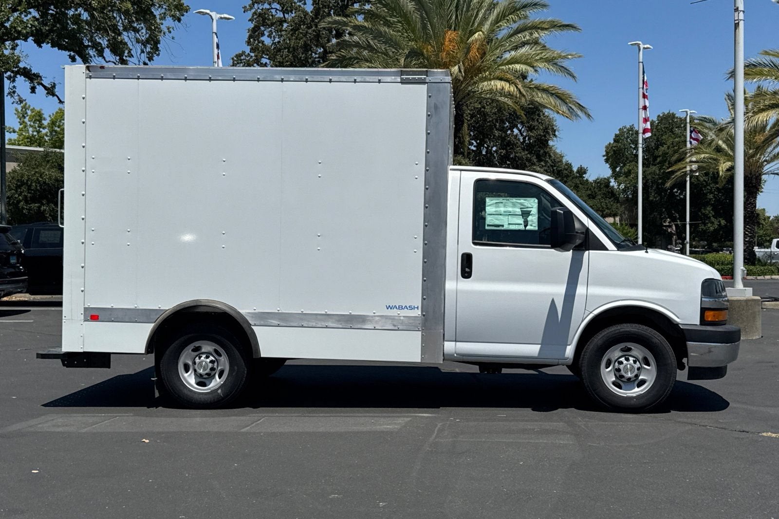 2025 Chevrolet Express Cutaway 3500 1WT