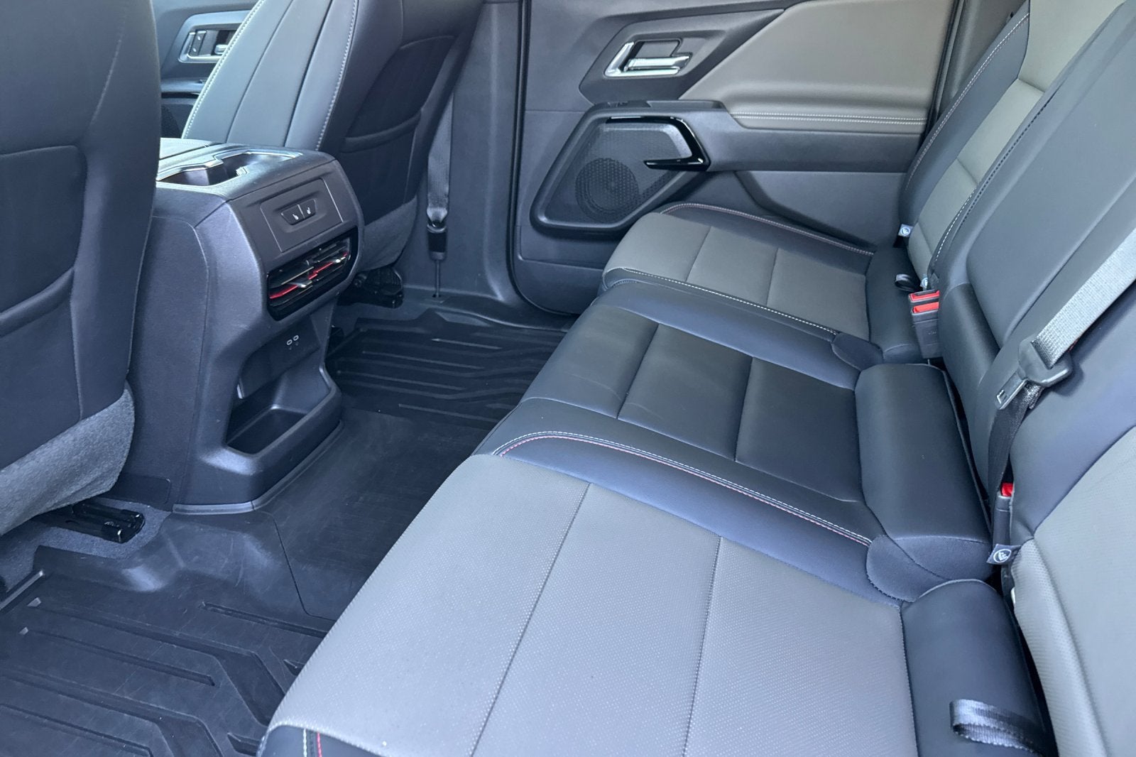2026 Chevrolet Silverado EV Trail Boss - Max Range