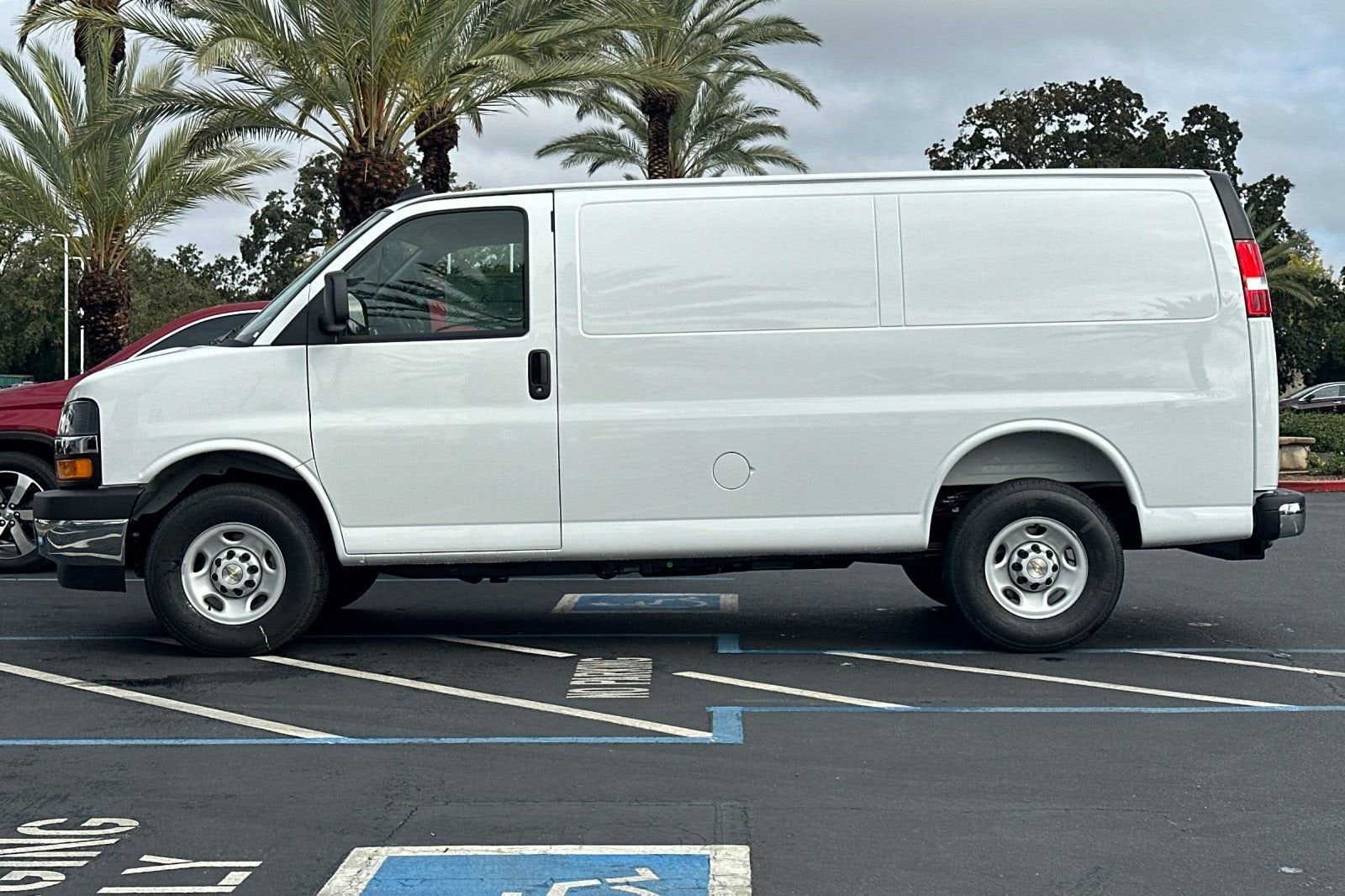 2025 Chevrolet Express Cargo 2500 WT