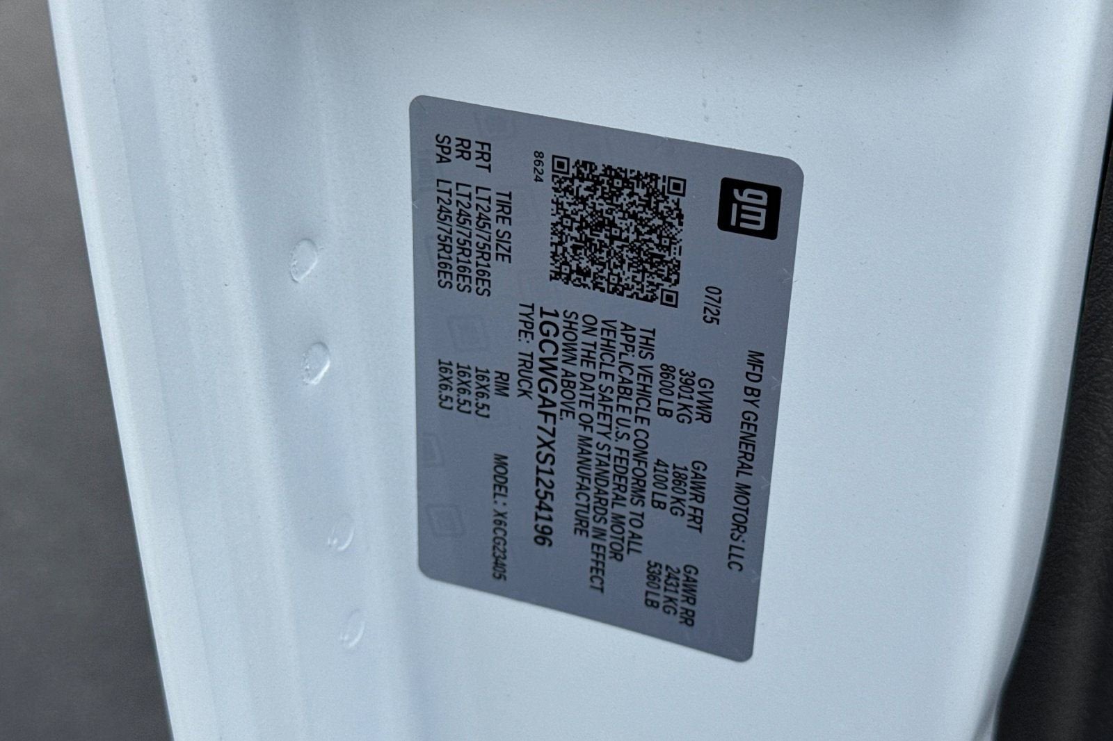 2025 Chevrolet Express Cargo 2500 WT