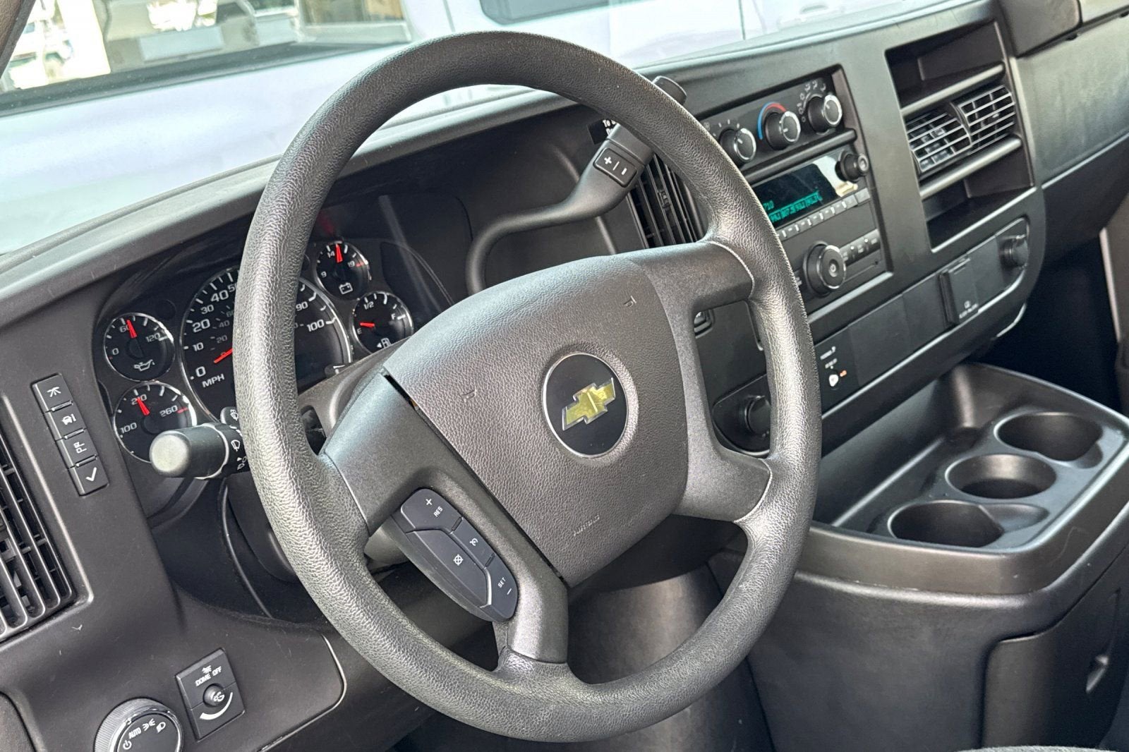 2024 Chevrolet Express Cargo 2500 WT