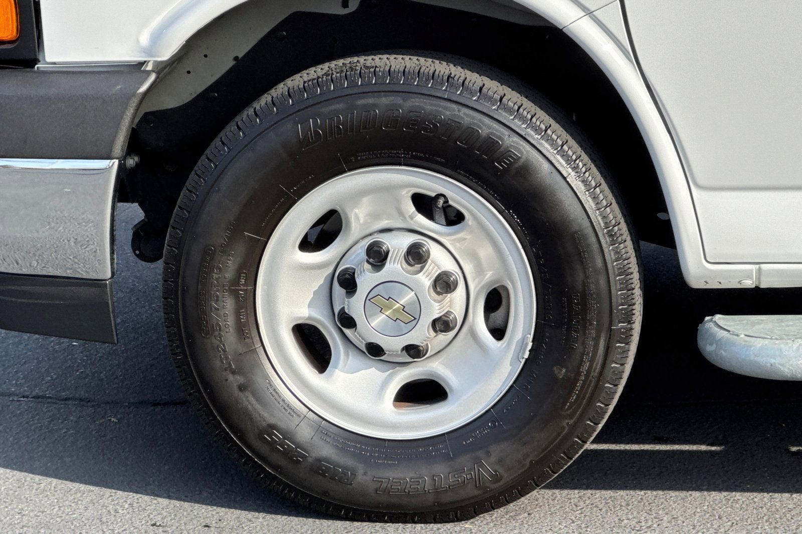 2024 Chevrolet Express Cargo 2500 WT