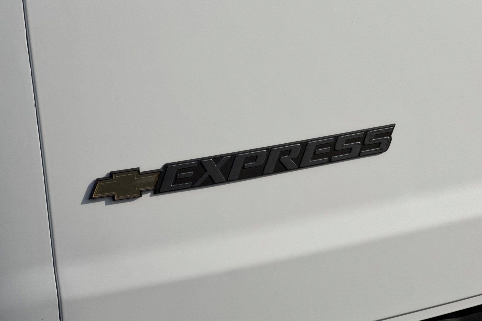 2024 Chevrolet Express Cargo 2500 WT