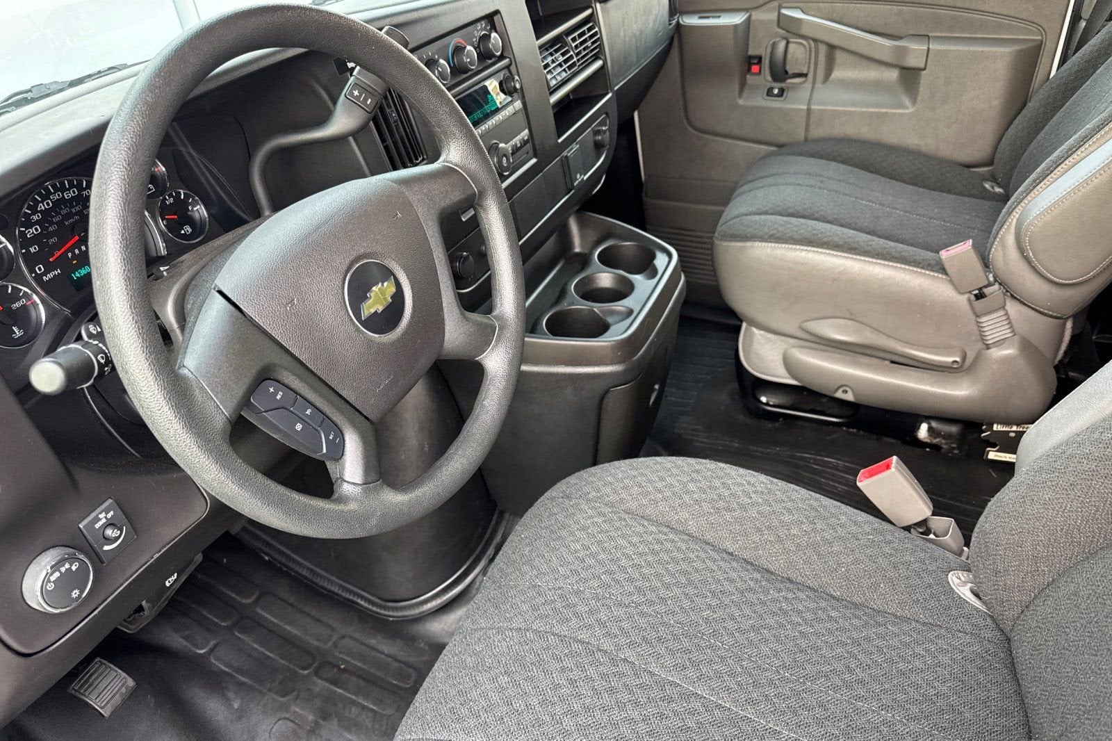 2024 Chevrolet Express Cargo 2500 WT