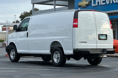 2025 Chevrolet Express Cargo WT