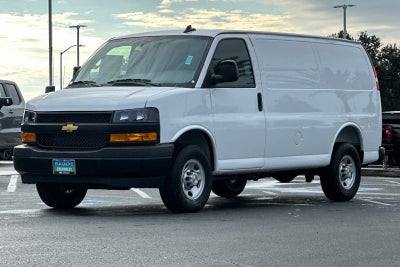 2025 Chevrolet Express Cargo WT