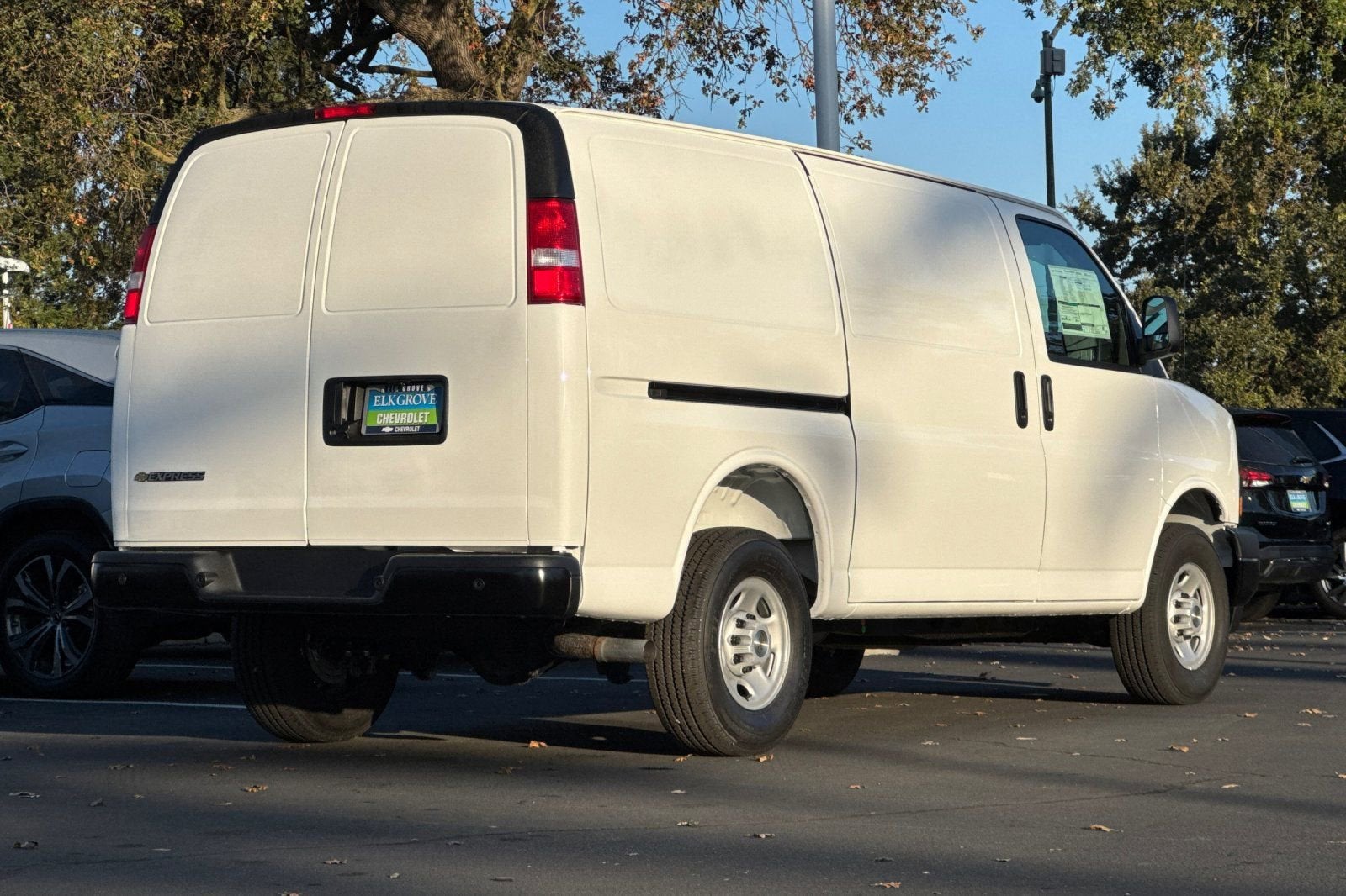 2025 Chevrolet Express Cargo 2500 WT