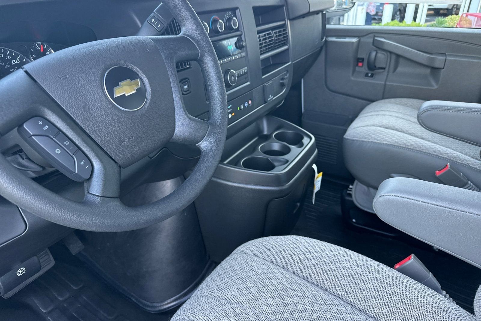 2025 Chevrolet Express Cargo 2500 WT