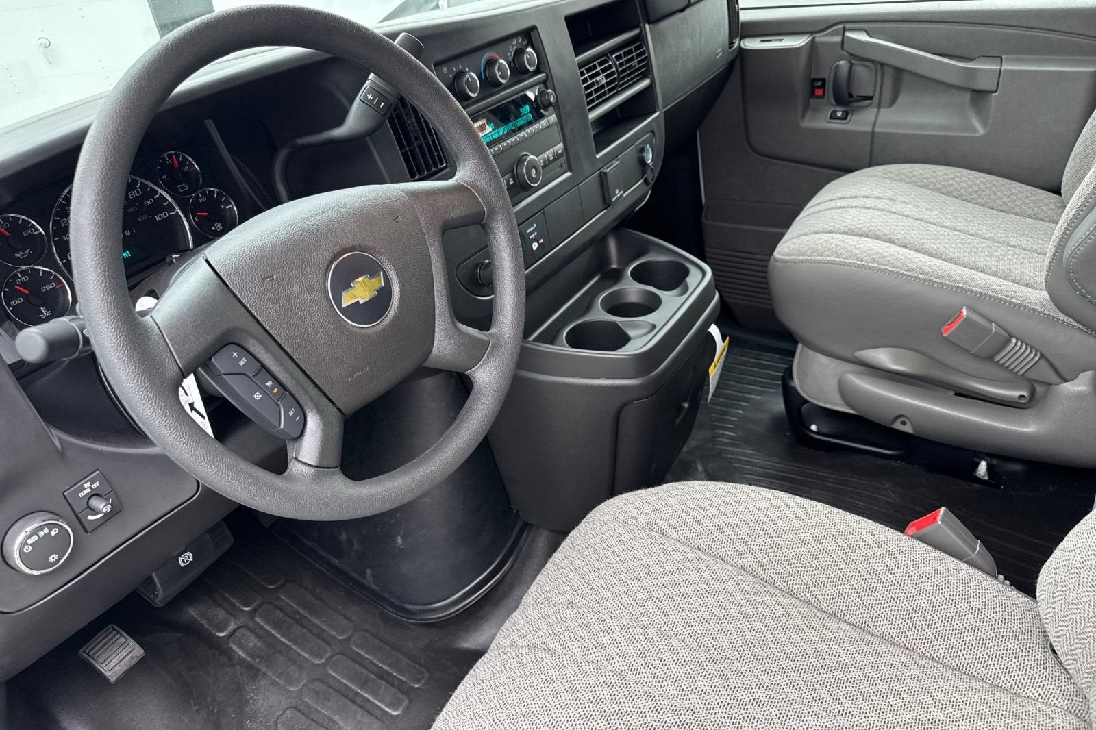 2026 Chevrolet Express Cargo 1WT