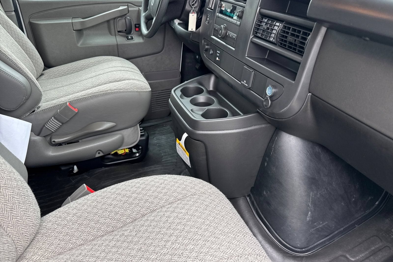 2026 Chevrolet Express Cargo 1WT
