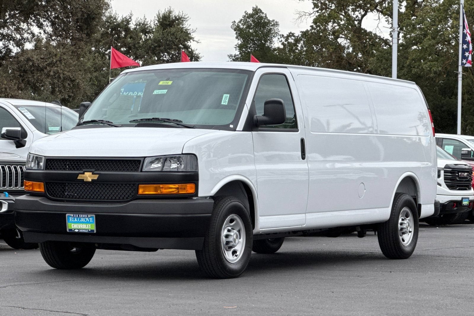 2026 Chevrolet Express Cargo 1WT