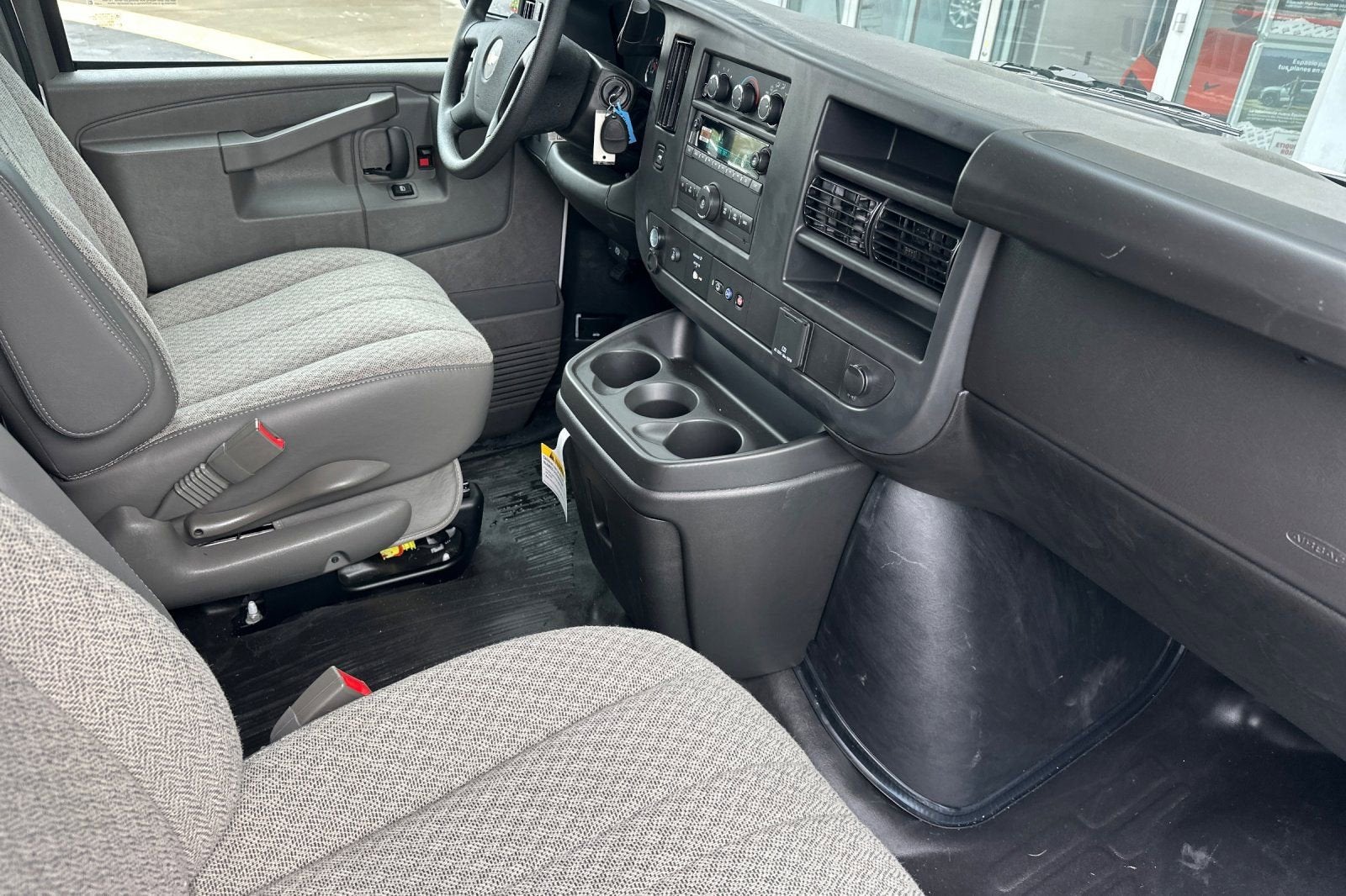 2025 Chevrolet Express Cargo 2500 WT