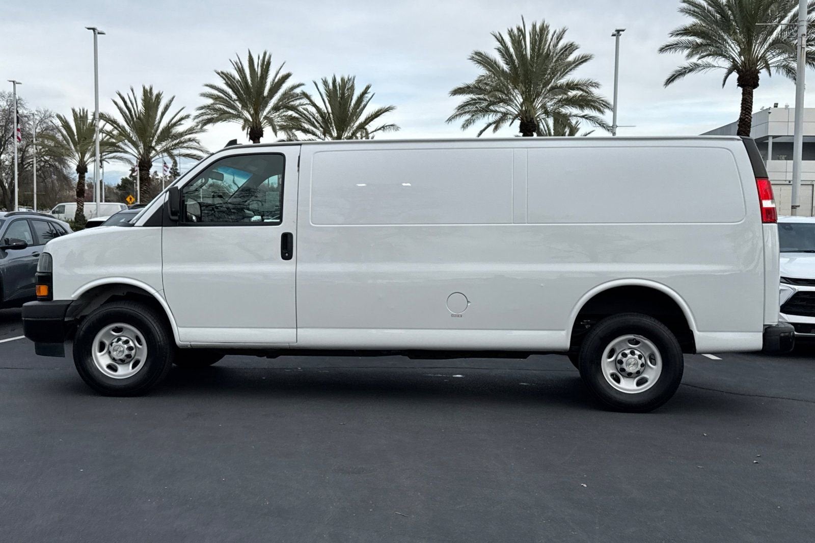 2023 Chevrolet Express Cargo 2500 WT