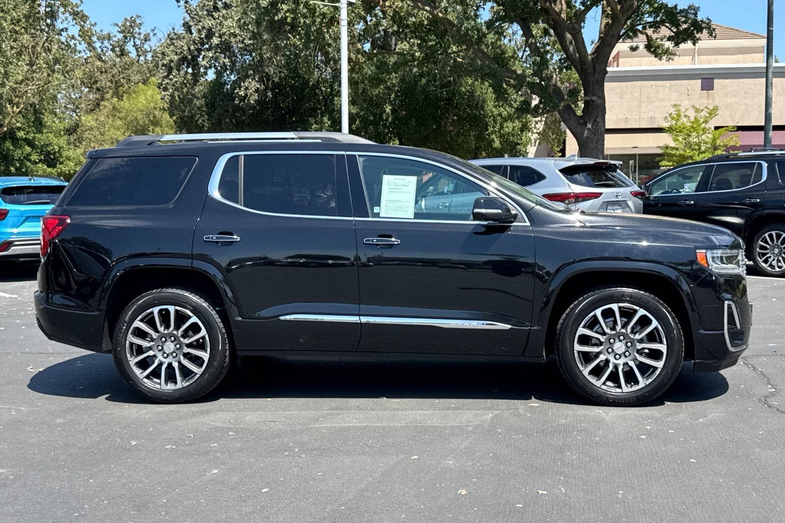 2022 GMC Acadia Denali