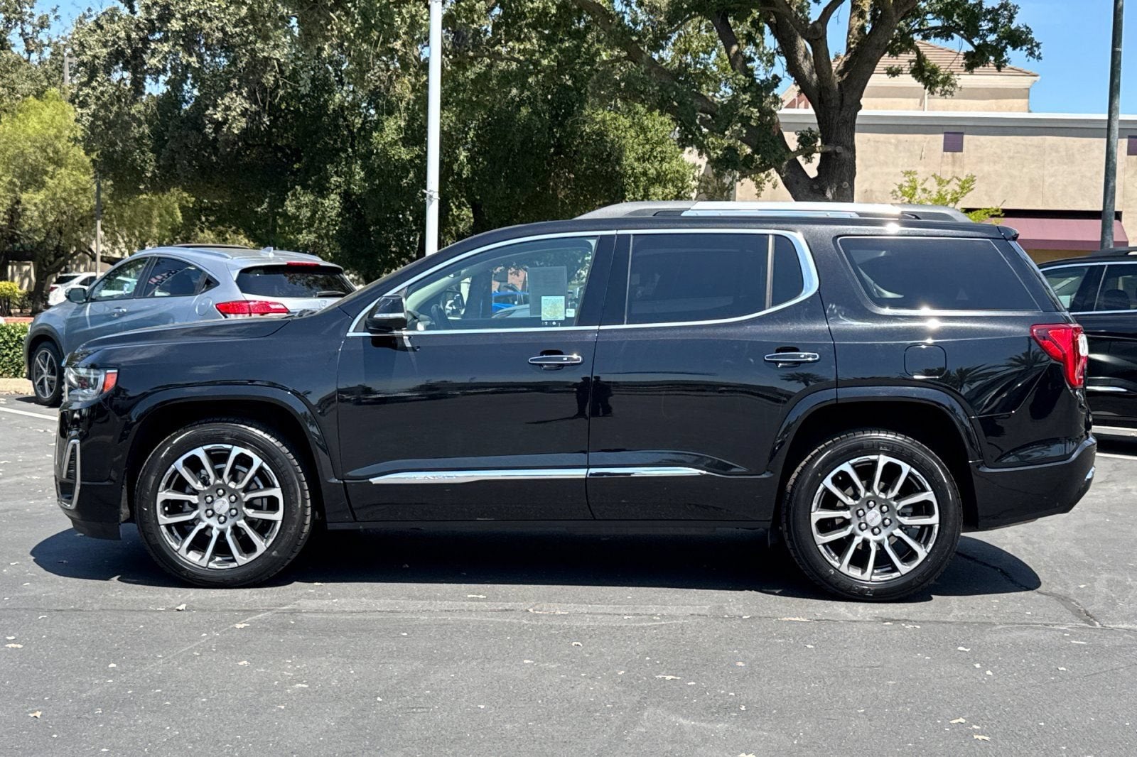 2022 GMC Acadia Denali
