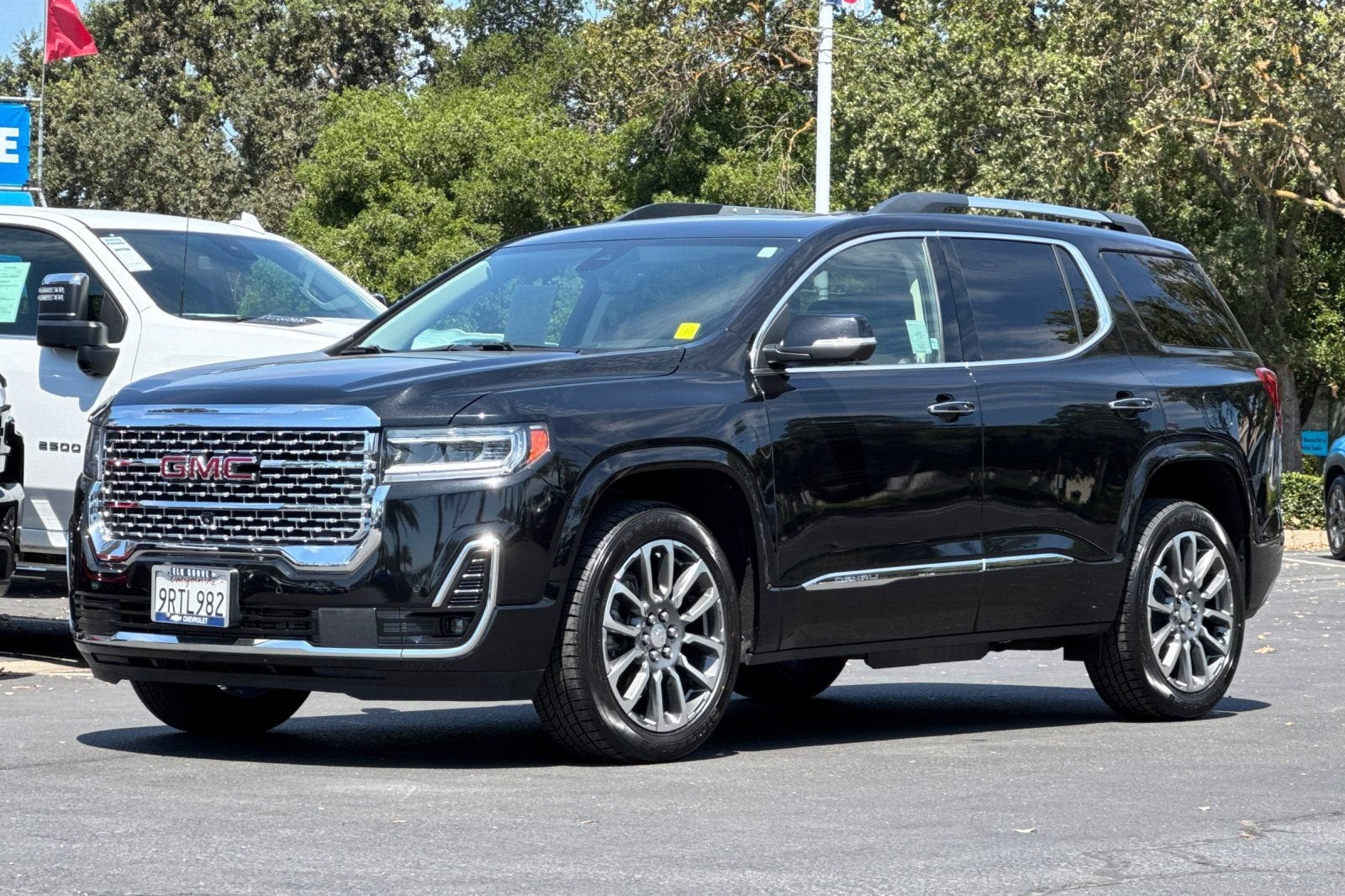 2022 GMC Acadia Denali