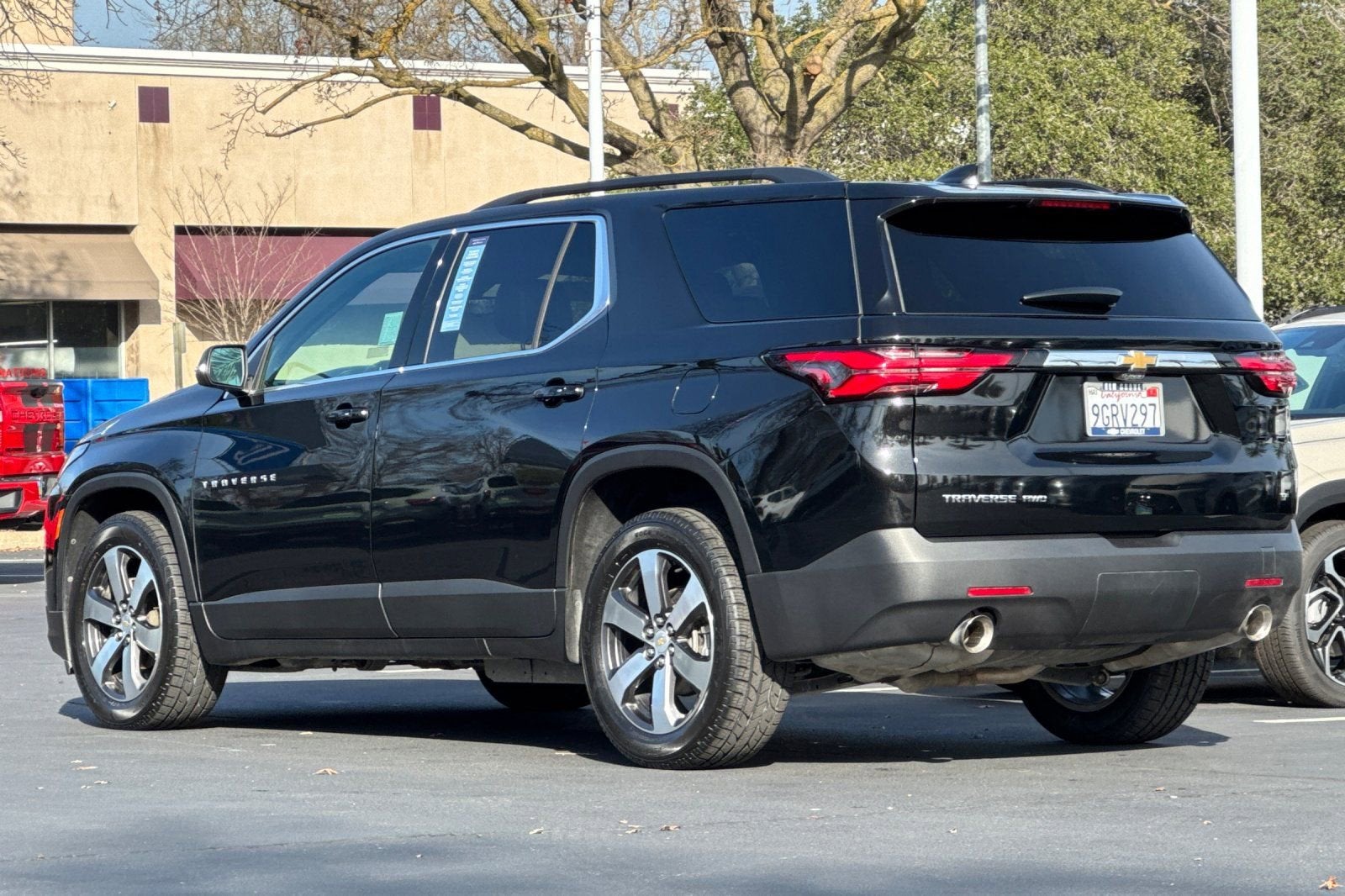 2023 Chevrolet Traverse LT Leather