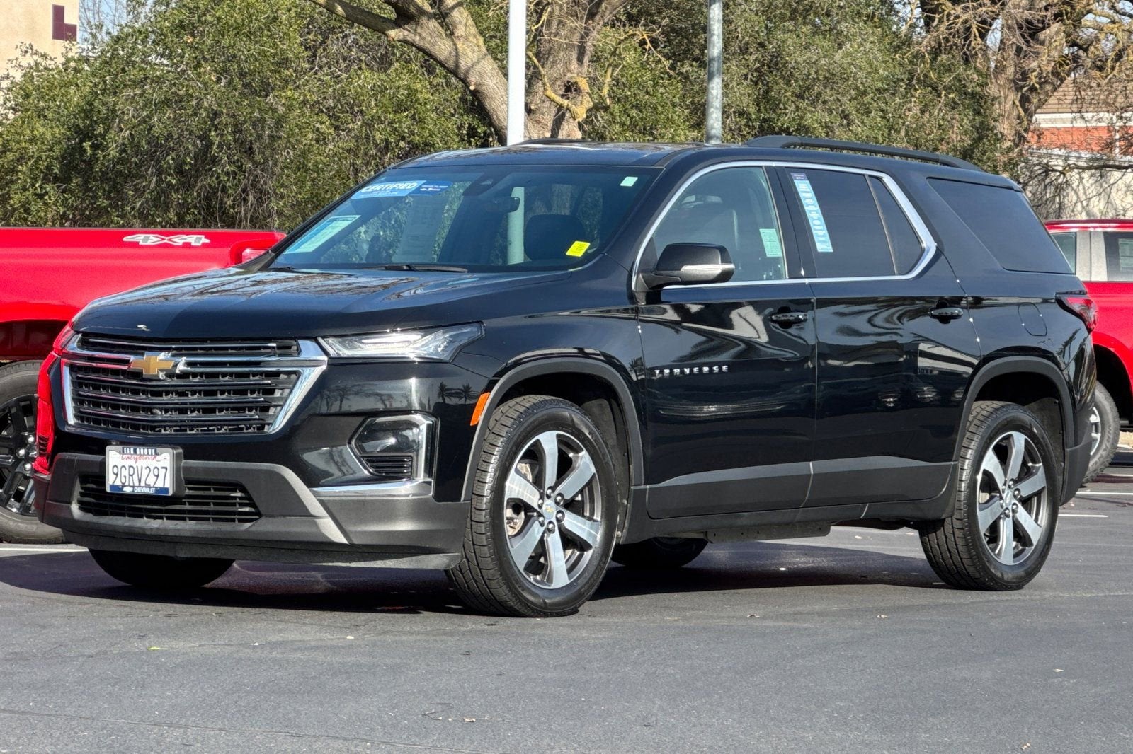 2023 Chevrolet Traverse LT Leather