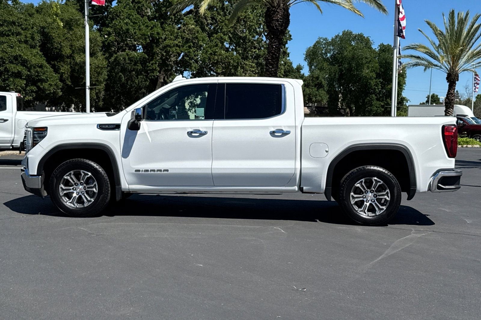 2024 GMC Sierra 1500 SLT