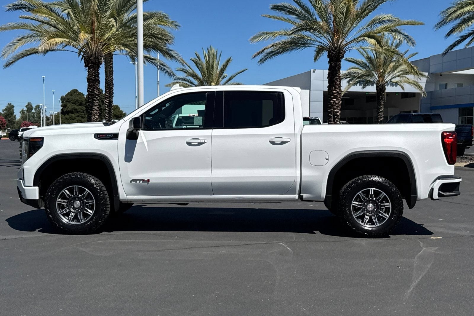 2025 GMC Sierra 1500 AT4