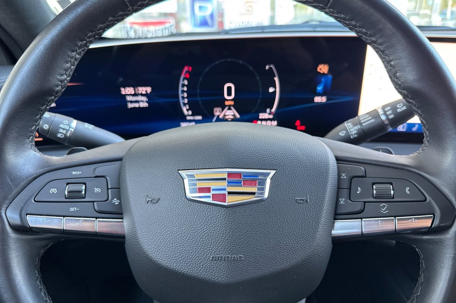 2025 Cadillac XT4 Premium Luxury