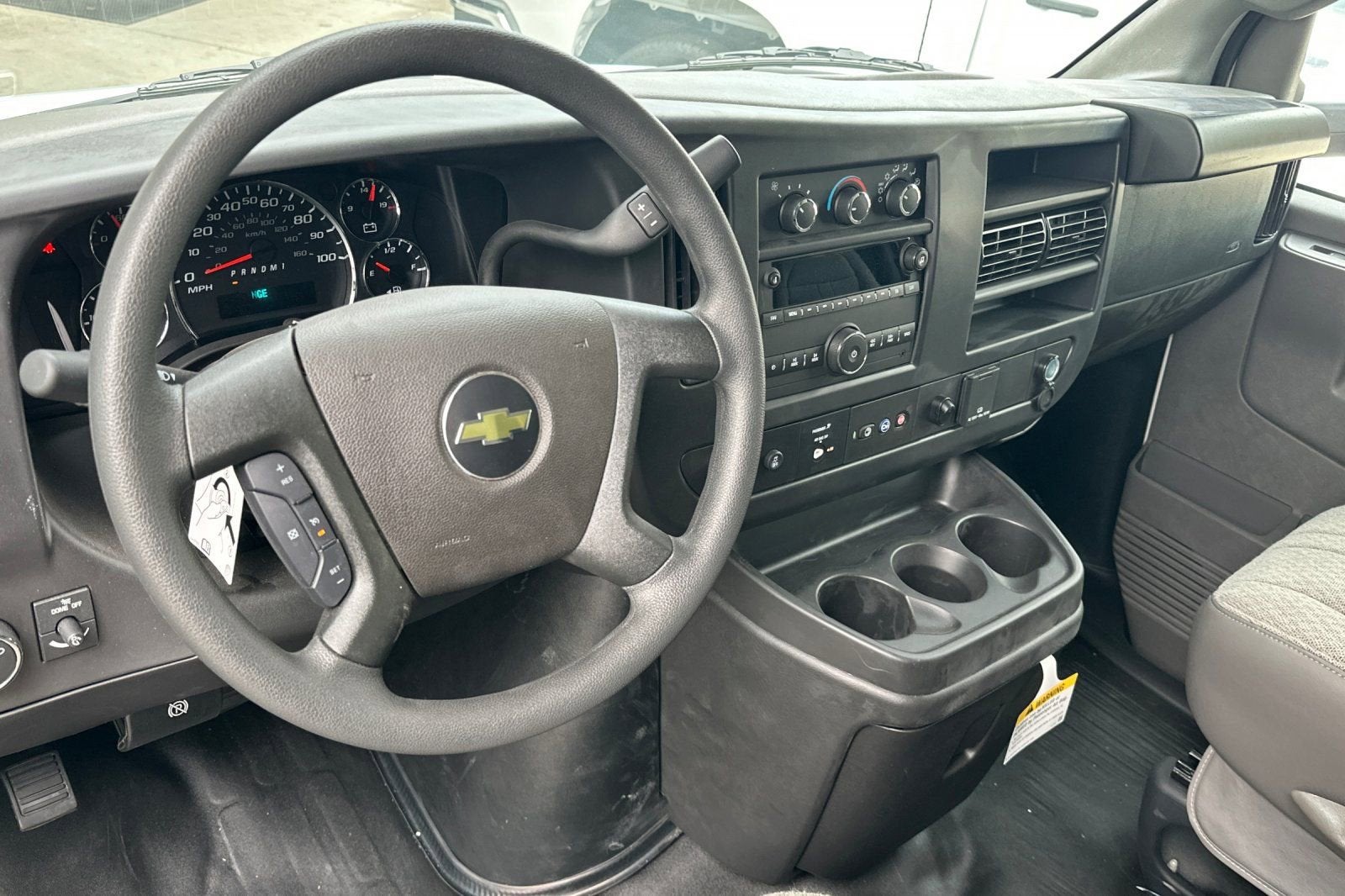 2024 Chevrolet Express Cutaway 3500 1WT